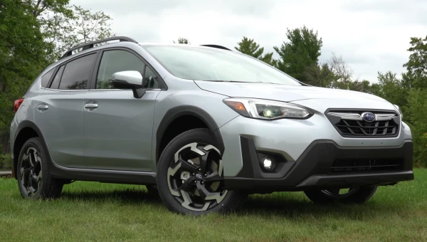 Названы различия Subaru Crosstrek и Outback