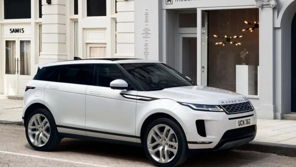 В России появился 249-сильный кроссовер Range Rover Evoque L