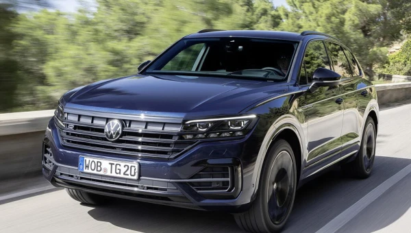 В Россию привезли рестайлинговый Volkswagen Touareg