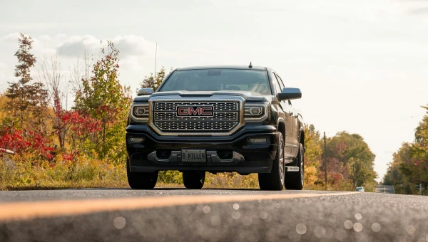 В России появился новый пикап GMC Sierra