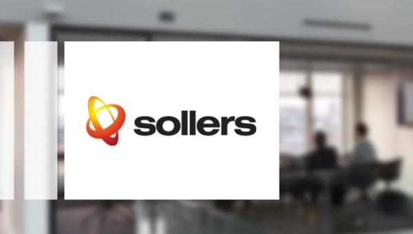 Салон отечественного минивэна Sollers RF8 2025 модельного года сняли на фото