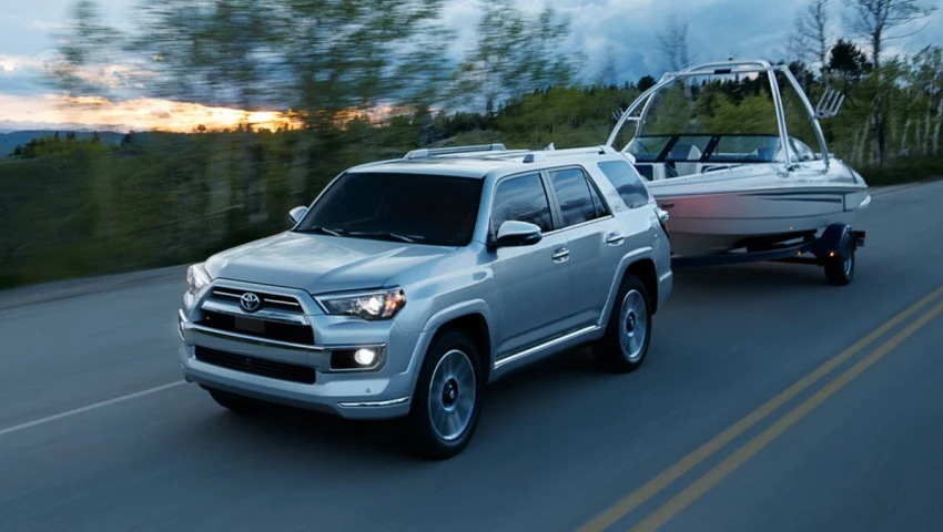 Самый надежный Toyota 4Runner 2023 года продают в России за 11,55 млн рублей