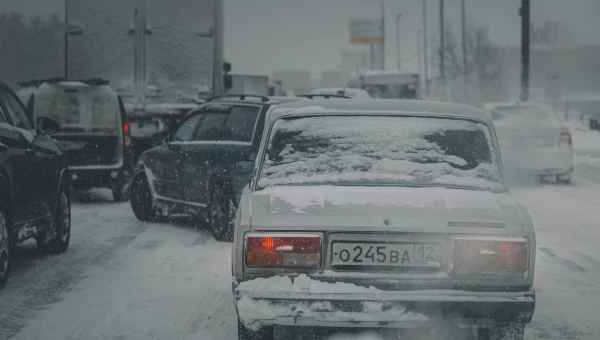 Автолюбителям рассказали, как избежать поломок в холода