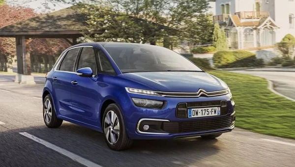 Автоэксперт Зиновьев назвал поддержанный Citroen C4 Picasso II удачной покупкой