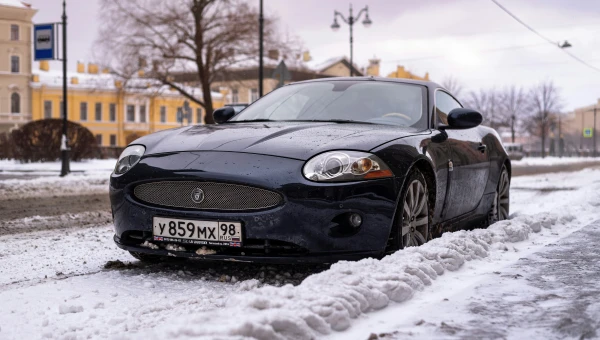 Эксперт Бетман объяснил причину покупки россиянами новых авто из салона