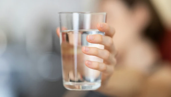 Терапевт Лагутенкова рассказала о проявлении болезней после употребления воды