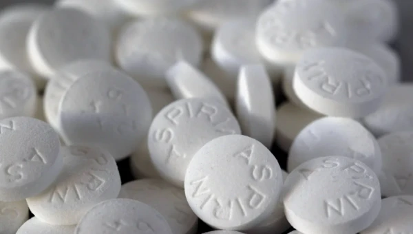 Аспирин не эффективен для профилактики заболеваний сердца и рака толстой кишки