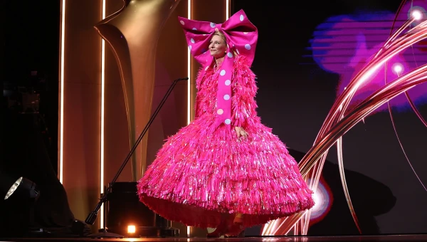 «Барби средних лет» Бланшет наградила Марго Робби на AACTA Awards 2024