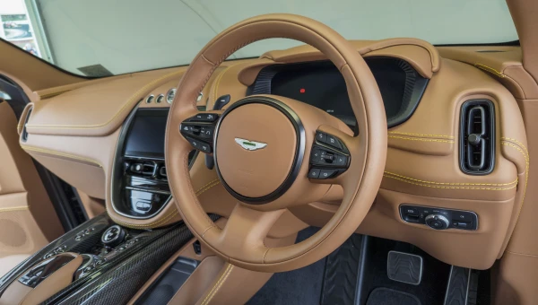 Сын госсоветника Татарстана продает свой Aston Martin DBX за 29 млн рублей