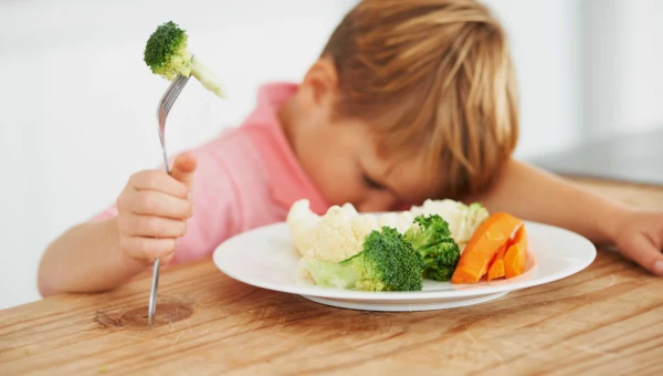 Nutrients: Дети-веганы имеют меньший вес, рост и жировую массу, чем всеядные