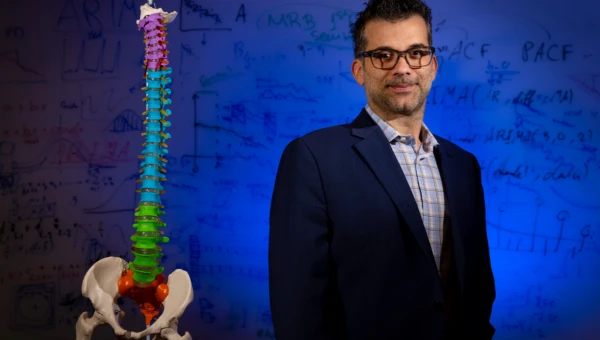 Neuron: Врачи смогут наблюдать за активностью спинного мозга во время операции