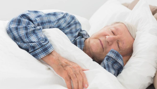 SТЕ: Тепло в комнате улучшает качество сна у пожилых людей