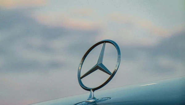 Mercedes-Benz использует рентгеновскую съемку во время краш-тестов своих авто