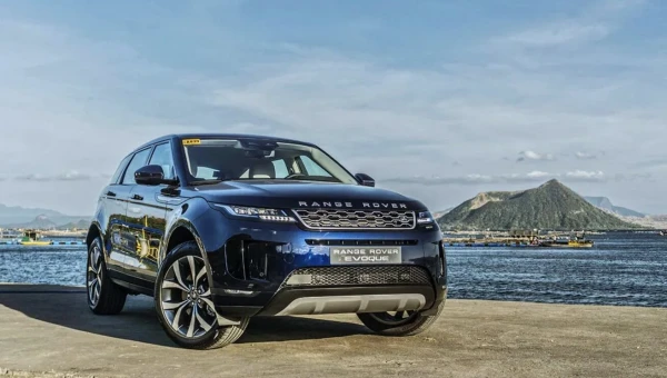 CarScoops: Американцы удивились продажам трехпедальных Range Rover Evoque