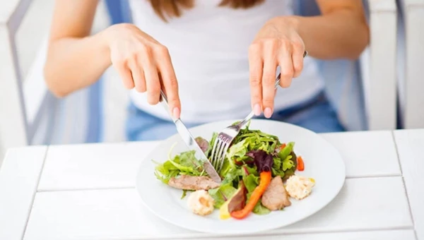 Daily Mail: Богатая белком и клетчаткой пища помогает избежать переедания