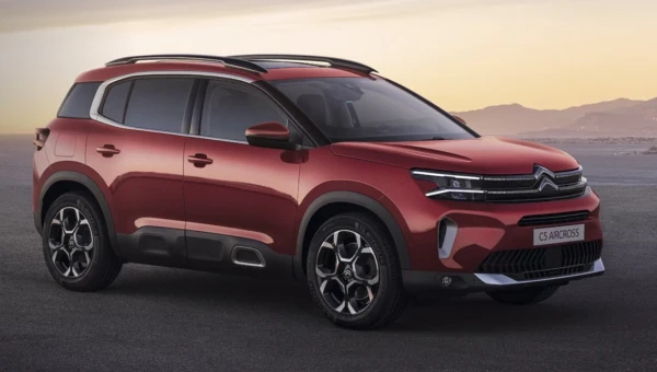 В России может появиться не только кроссовер Citroen C5 Aircross, но и C4 X