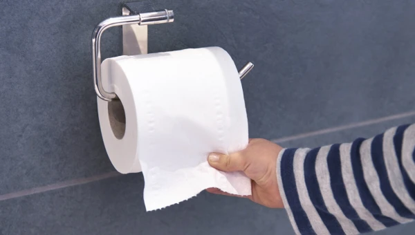 Онколог Масленников: Туалетная бумага повышает риск появления геморроя