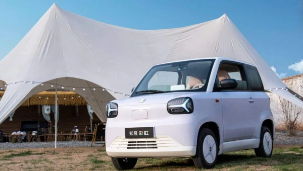 В Китае стартовали продажи бюджетных хетчбэков Zhidou Rainbow mini EV