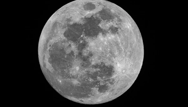 Астроном Артур Брио рассказал о внутреннем строении Луны