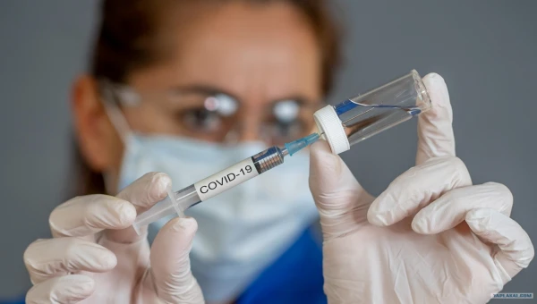 AstraZeneca признала, что вакцина от COVID может вызвать смертельный эффект