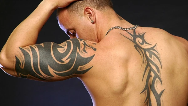 Онколог Черемушкин: Татуировки затрудняют раннюю диагностику рака кожи
