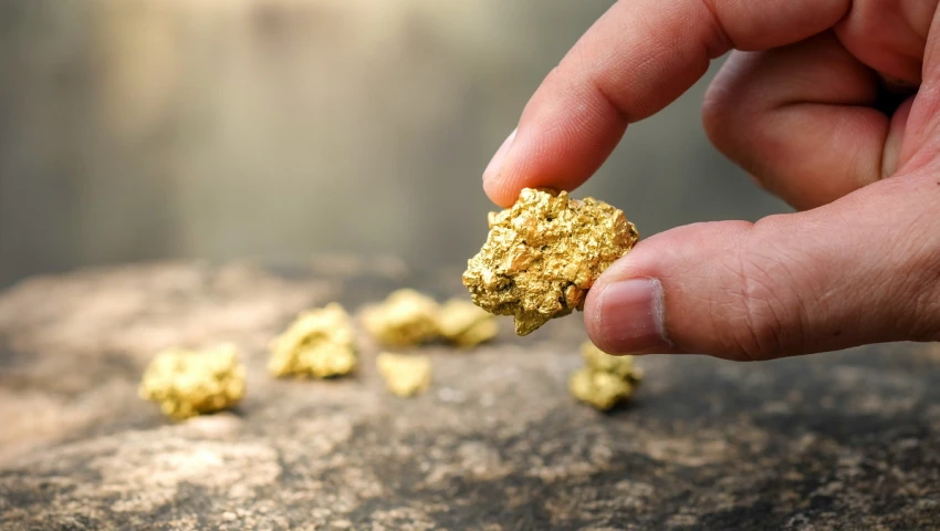 Акции золотодобывающих компаний из РФ подорожали в связи с ростом цен на золото