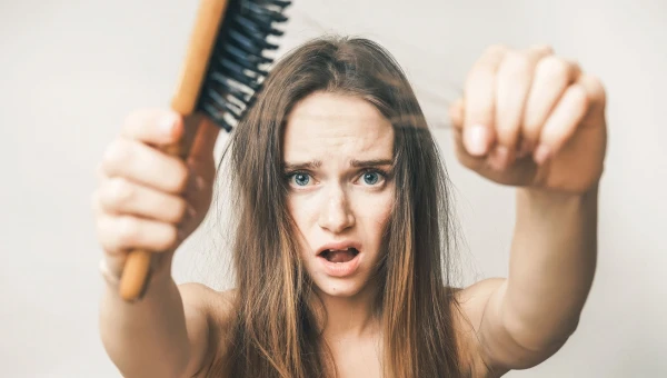 Трихолог Кингсли: Волосы могут рассказать о проблемах со здоровьем