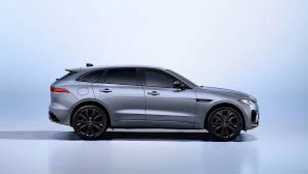 Jaguar представил прощальный F-Pace перед переходом на электромобили