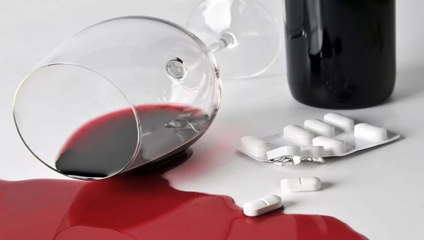 Фармаколог Петров: Алкоголь минимизирует эффективность лекарственных средств