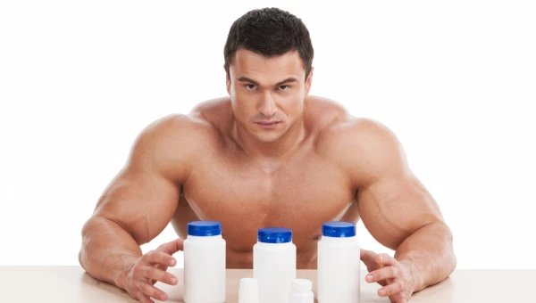 Мужчины склонны легкомысленно принимать добавки для наращивания мышечной массы