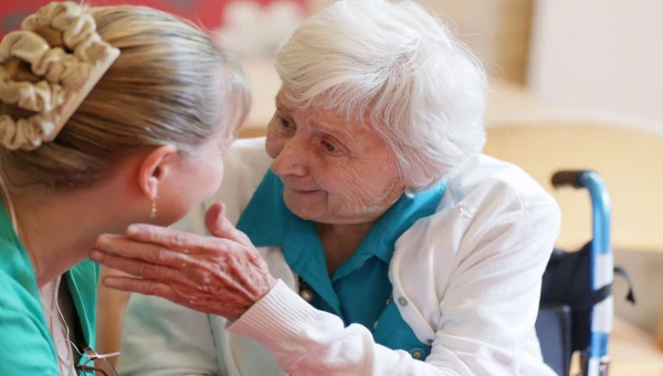 Невролог Ричард Рестак рассказал о 3 вопросах, которые помогут выявить деменцию