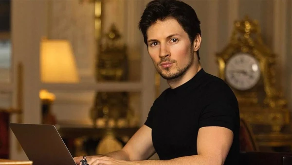 Павел Дуров лишился смартфона за $180 из-за жары