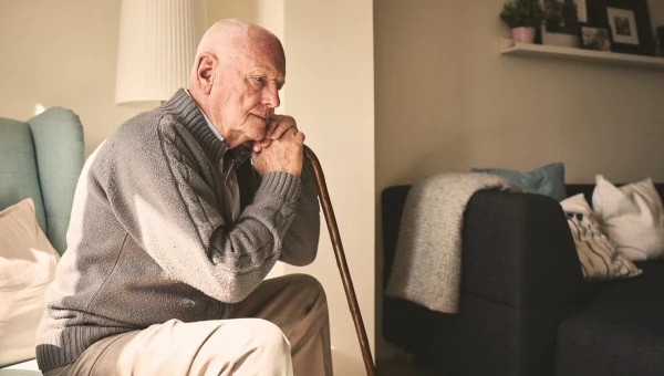 MedicalXpress: Людям с деменцией рекомендуется убрать из дома коврики