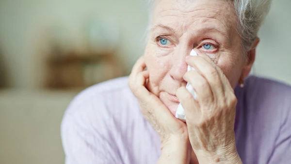 JAMA: Депрессивные симптомы могут ускорить потерю памяти у пожилых людей