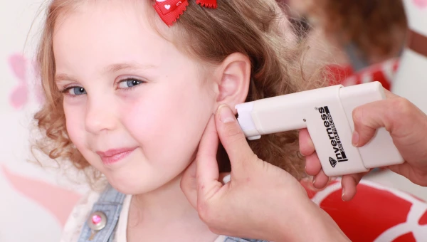 Раннее прокалывание ушей может привести к асимметрии и гнойной инфекции