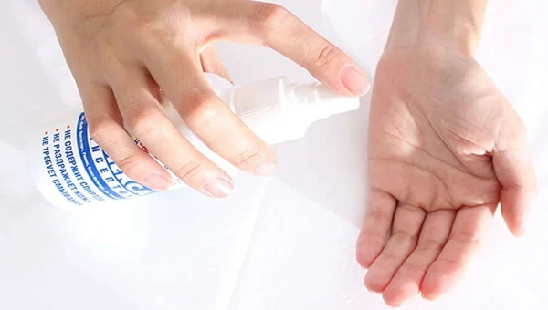 Доцент Шихов: Частая дезинфекция рук приводит к проблемам с кожей
