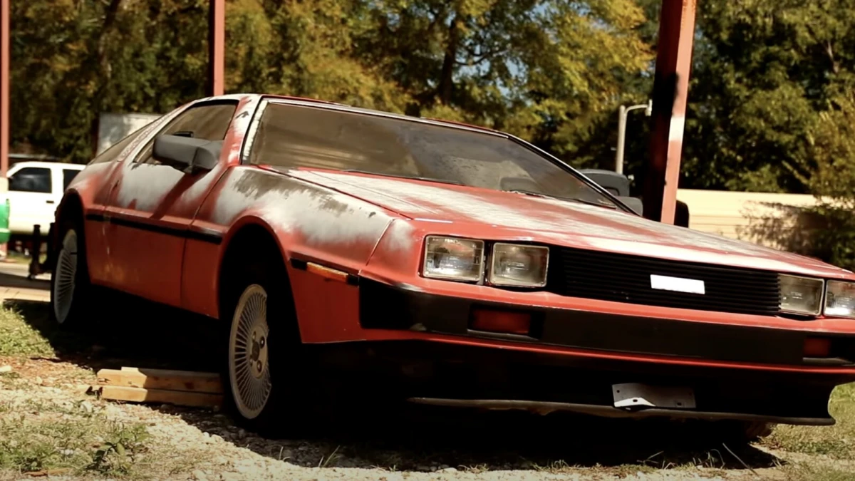 «Назад в будущее»: легендарный автомобиль DeLorean DMC-12 готовится к ...
