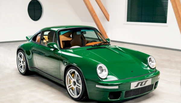 Редкий спорткар Ruf SCR, похожий на Porsche 911, выставлен на аукцион Sotheby's