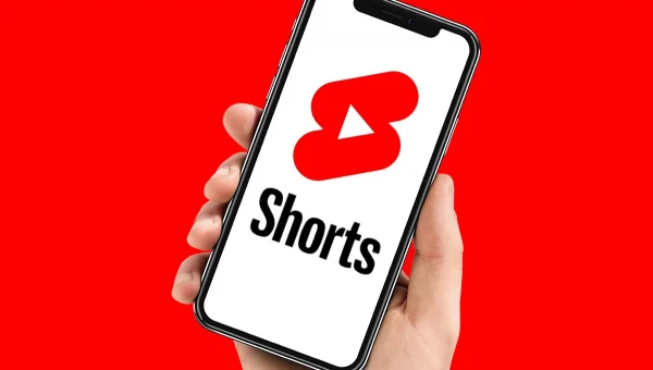 YouTube Shorts украл у Instagram* стикеры